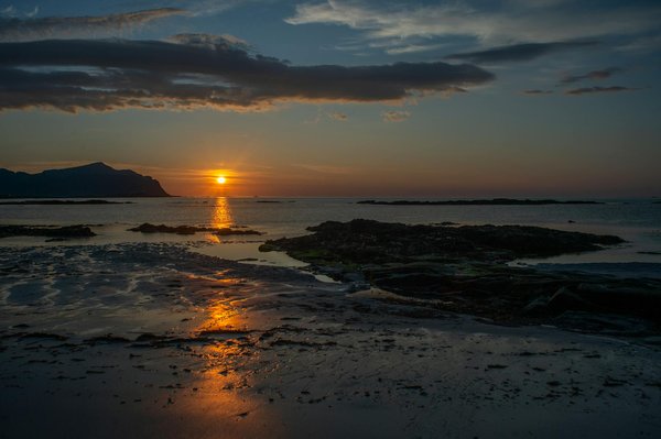 Quels conseils pour louer une villa en Algarve avec des cours de surf et des excursions en bateau?